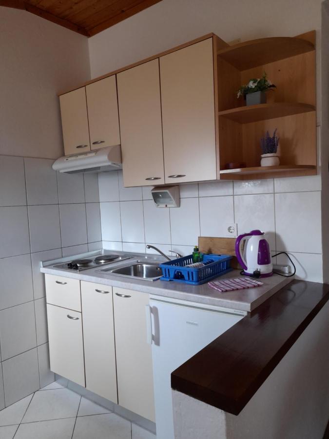 Apartmani Tomic Seline Exterior photo