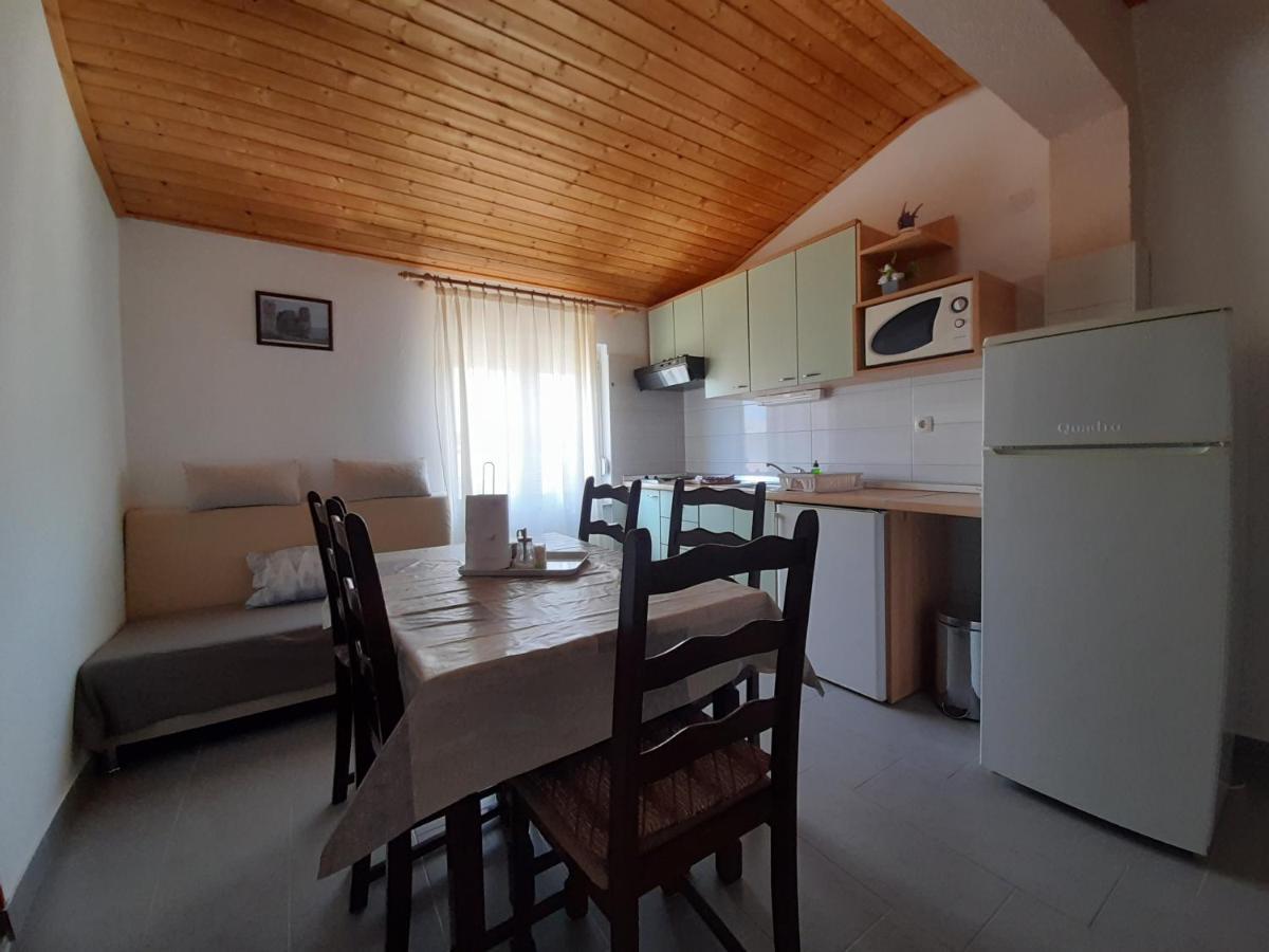 Apartmani Tomic Seline Exterior photo