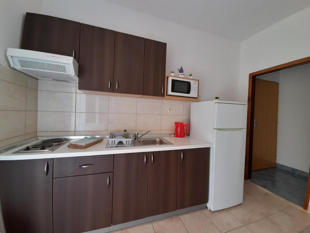 Apartmani Tomic Seline Exterior photo